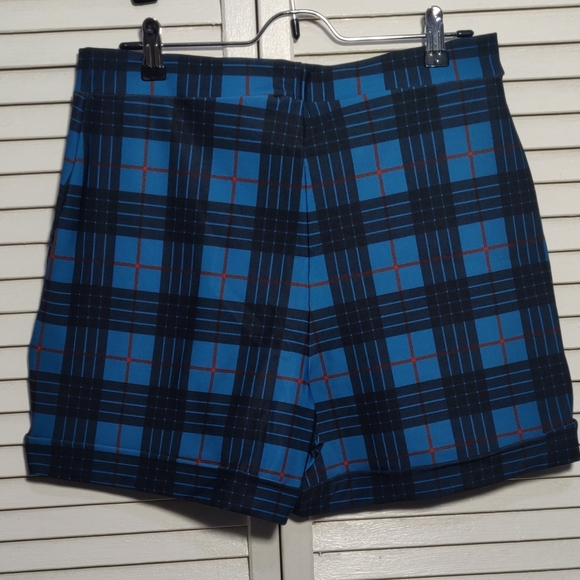 Blackmilk Azure Tartan Cuffed Shorts - Picture 5 of 5